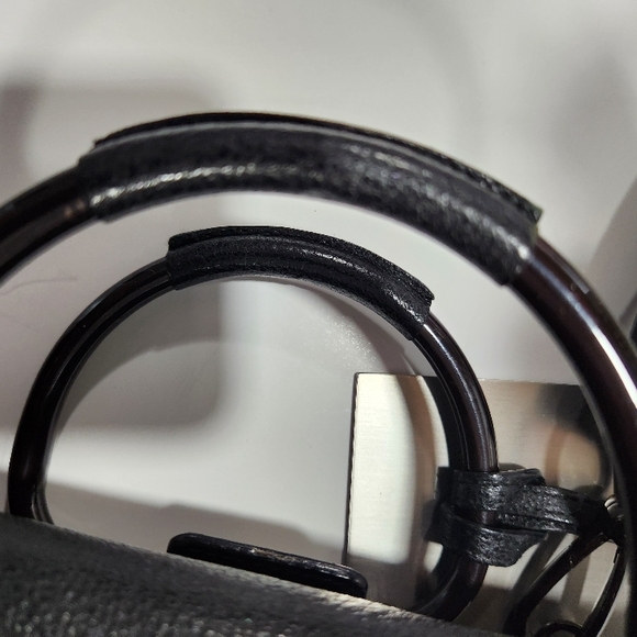 Gucci Black Leather Shoulder Bag - Picture 12 of 15